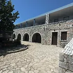 Lalloudes Hotel Mani Exo Nimfion