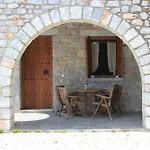 Lalloudes Hotel Mani Bed & Breakfast Exo Nimfion