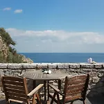 فندق مبيت وإفطار Lalloudes Hotel Mani