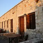 Lalloudes Hotel Mani Bed & Breakfast