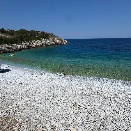 ベッド・アンド・ブレックファスト Lalloudes Seaside Sea And Pool View 4*