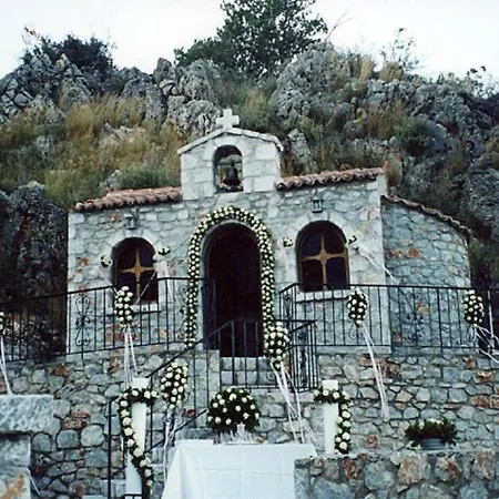 Lalloudes Seaside Sea&pool View Bed and breakfast 4*