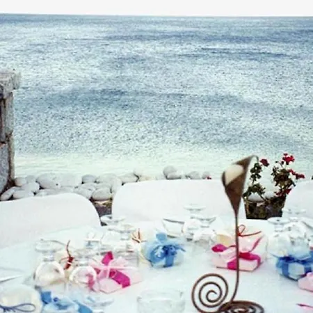 Lalloudes Mani Bed & Breakfast