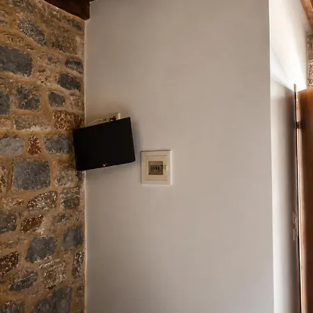 Lalloudes Hotel Mani Bed & Breakfast Exo Nimfion