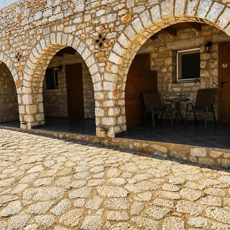Lalloudes Hotel Mani