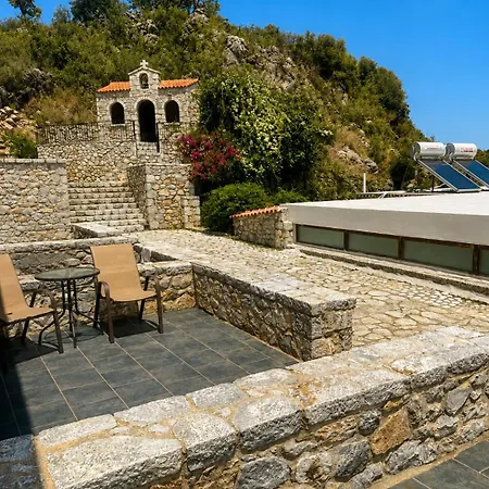 Lalloudes Hotel Mani Exo Nimfion