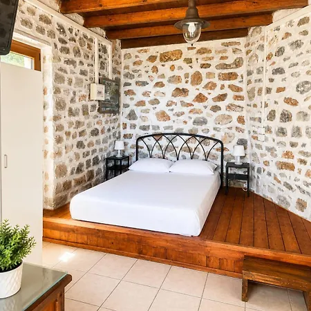 Bed & Breakfast Lalloudes Hotel Mani