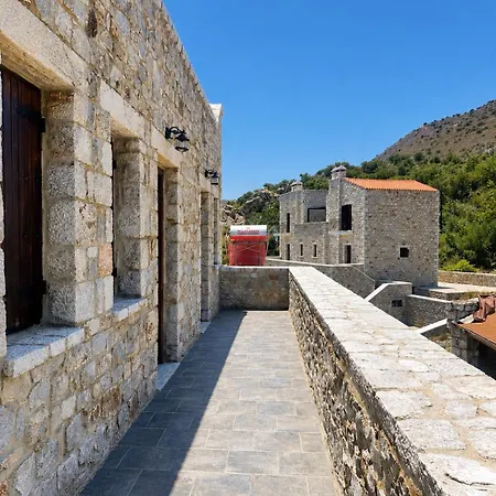 Lalloudes Hotel Mani 3*