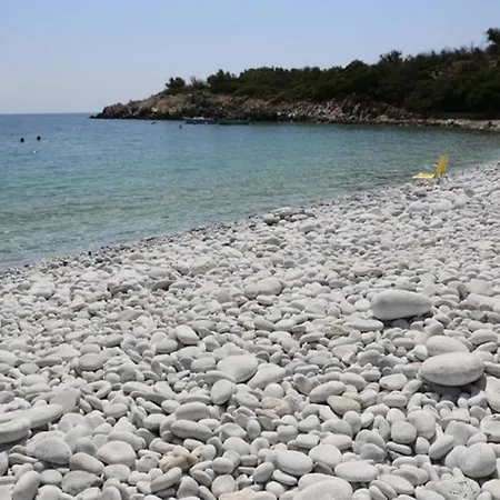 Lalloudes Seaside Panzió 3*