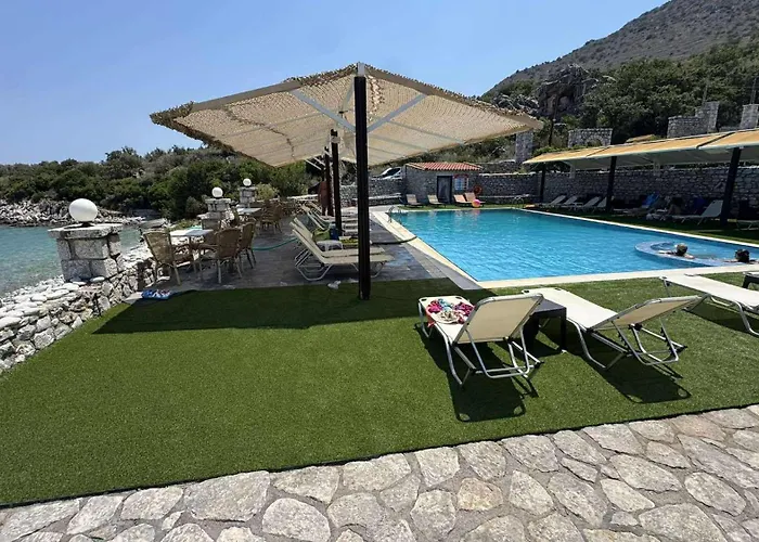 Lalloudes Seaside Suites Sea&Pool View Bed and breakfast Exo Nimfion