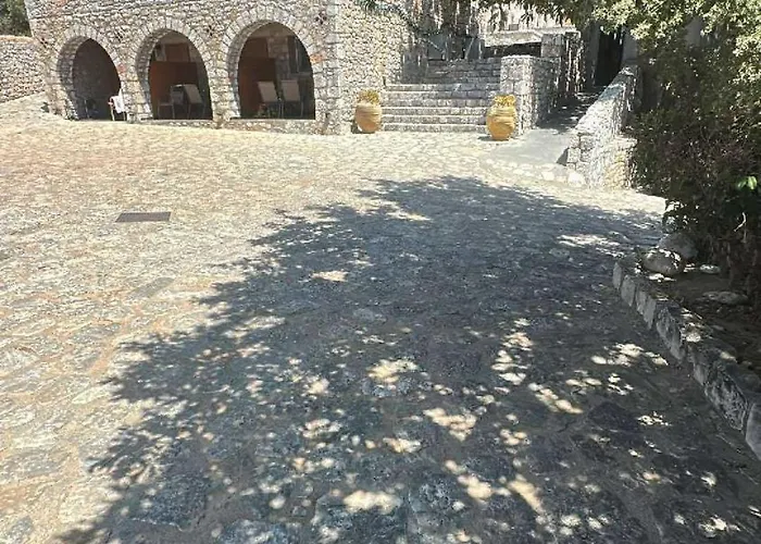 Lalloudes Hotel Mani