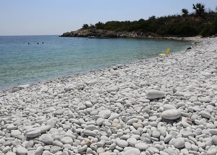 Lalloudes Seaside Sea And Pool View فندق مبيت وإفطار