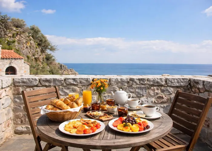 Lalloudes Seaside Suites Sea&Pool View