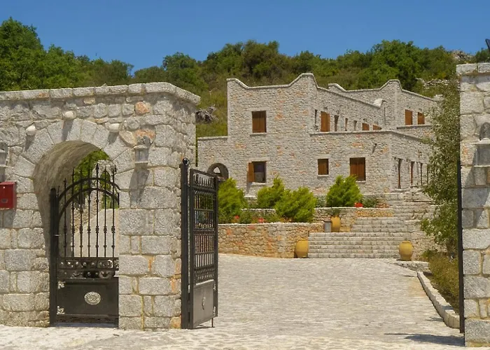 Lalloudes Seaside Sea And Pool View Bed & Breakfast