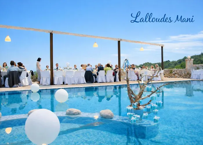 Lalloudes Seaside Suites Sea&Pool View 4*