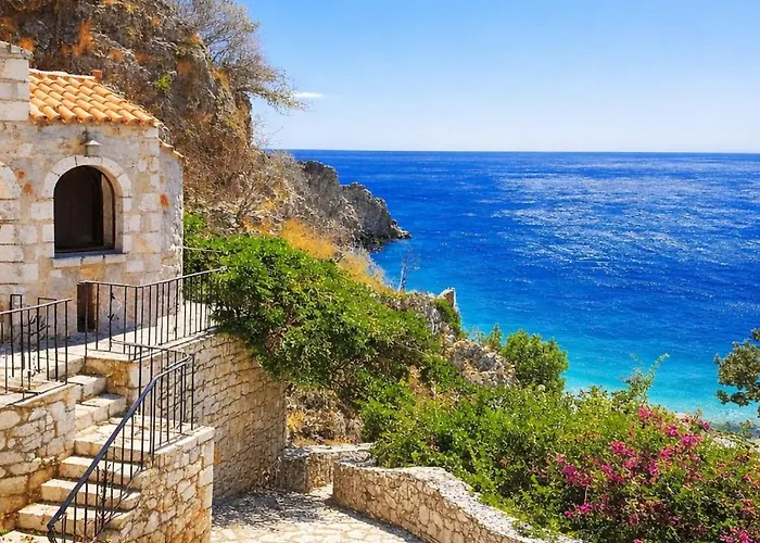 Lalloudes Seaside Suites Sea&Pool View