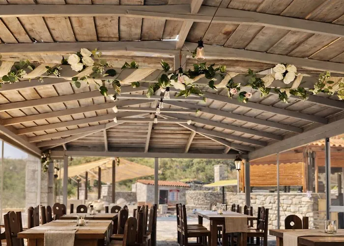 Lalloudes Hotel Mani Exo Nimfion