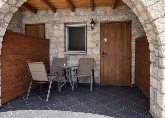 Lalloudes Seaside Suites Sea&Pool View